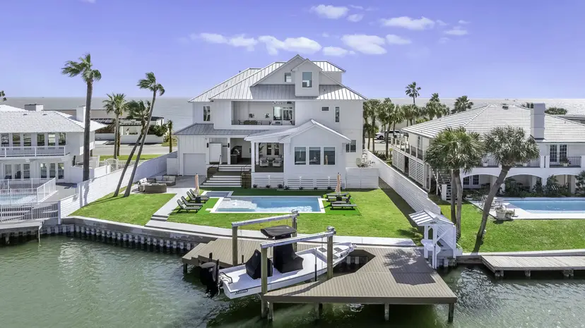 See The Sea – Rockport vacation rental